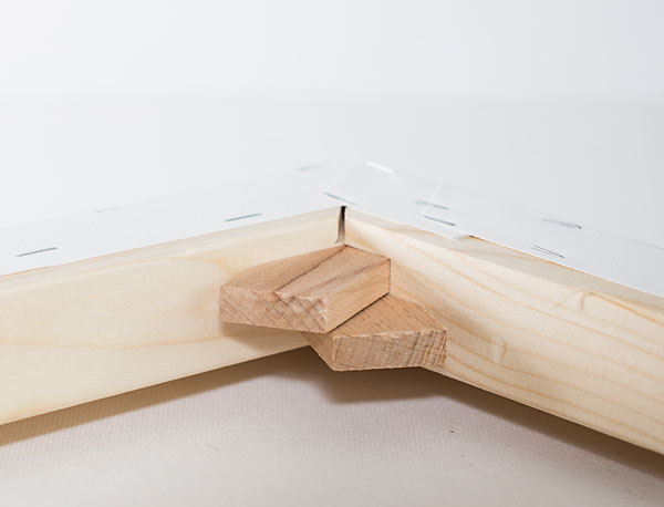 no slackening with stretcher bars